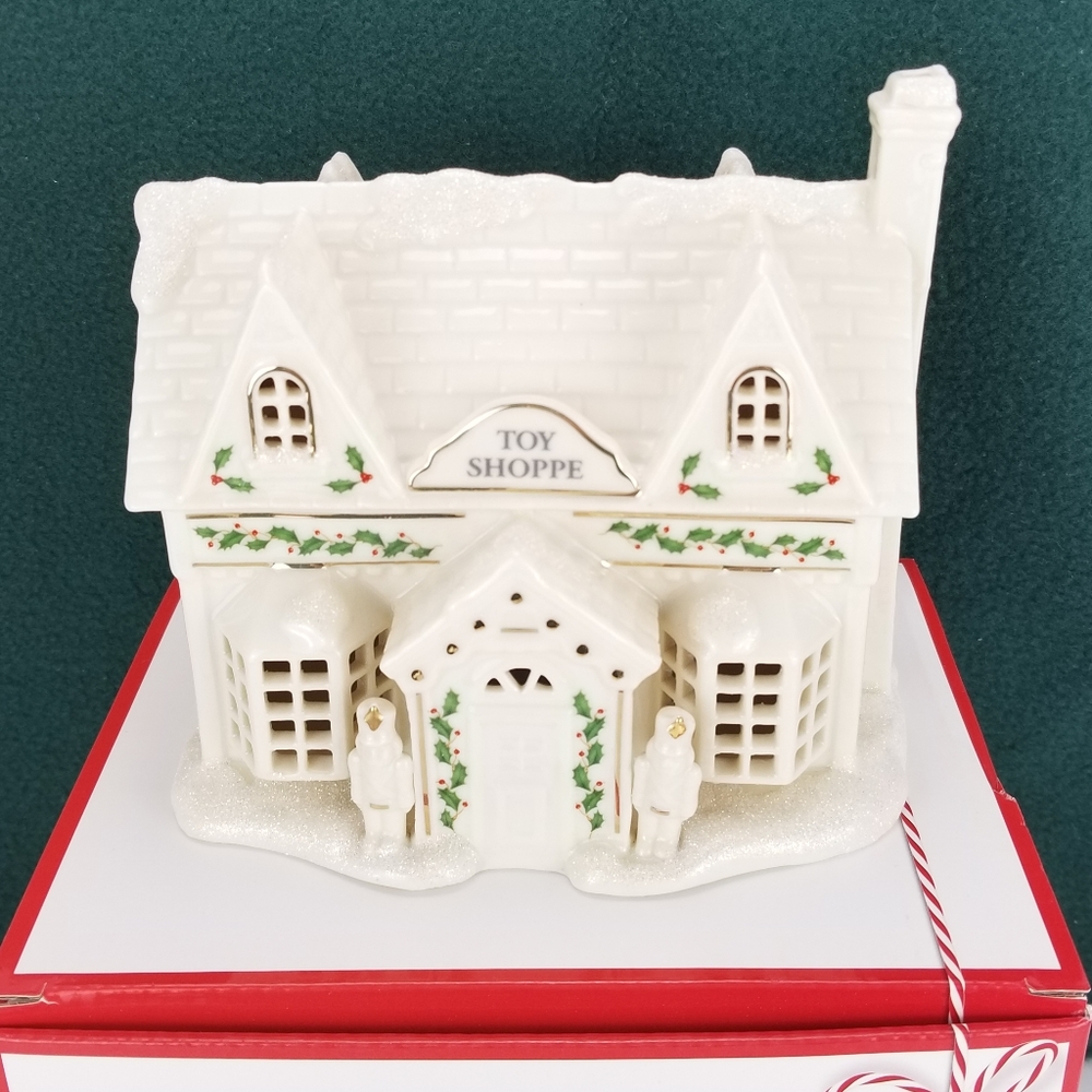 Lenox Christmas Village Lighted Toy Shoppe Holiday